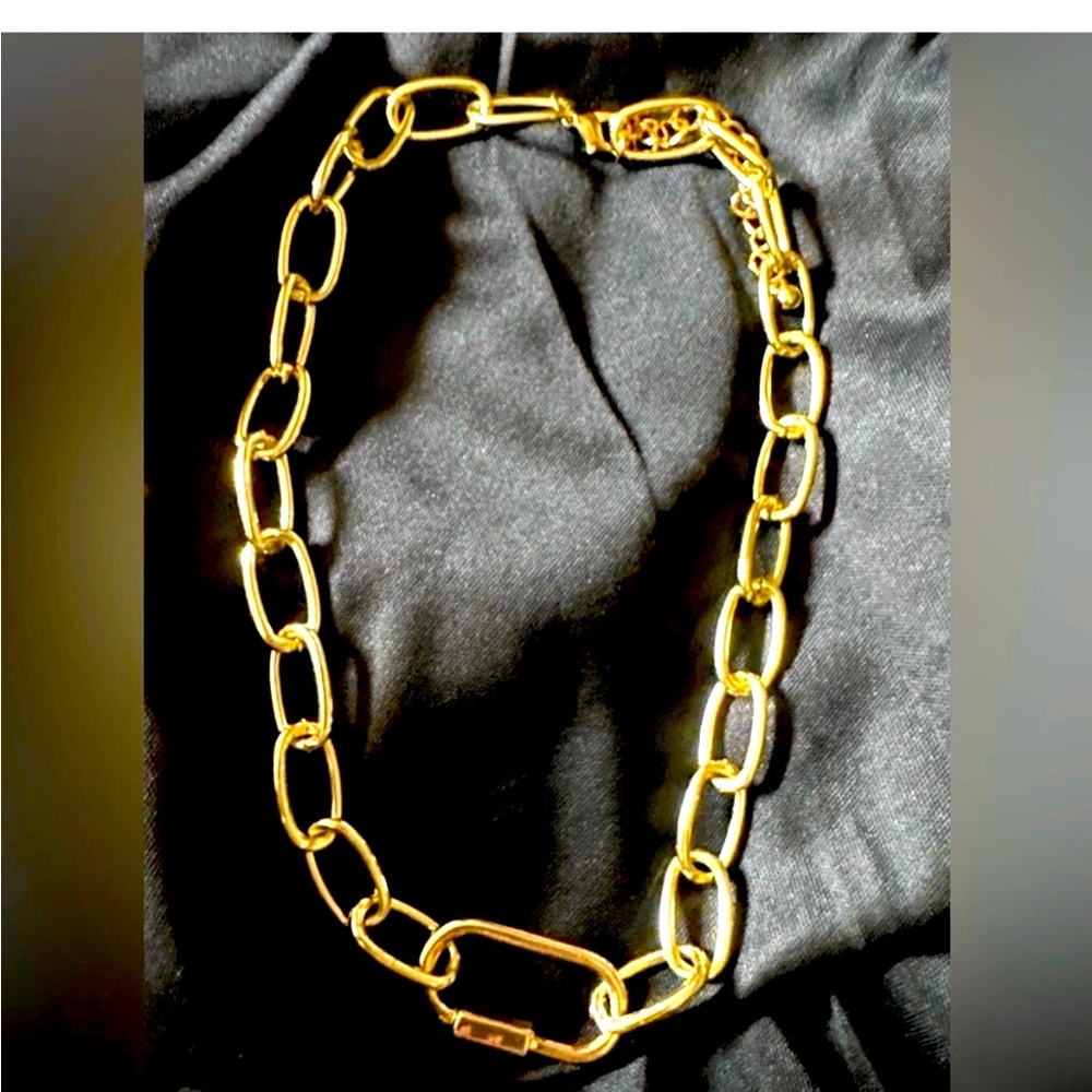 Neiman Marcus Carabiner clasp paperclip Link Chain Necklace Choker Gold …